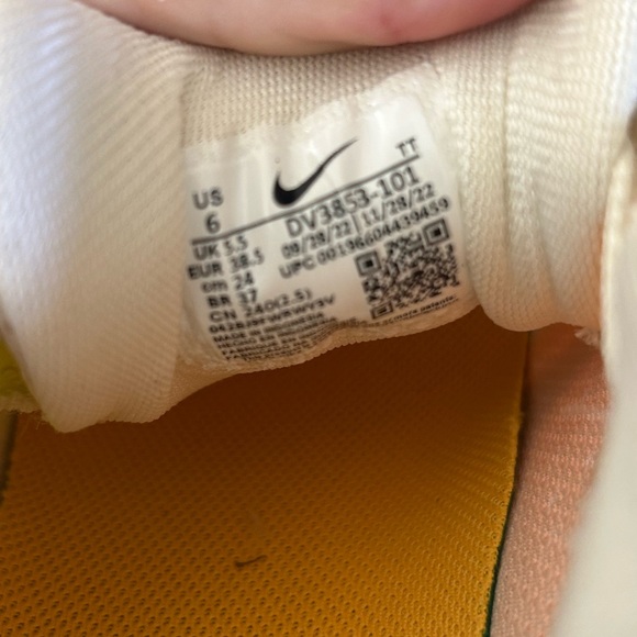 Nike Men's Air Zoom Pegasus 40 Road Running Shoes - Picture 4 of 5